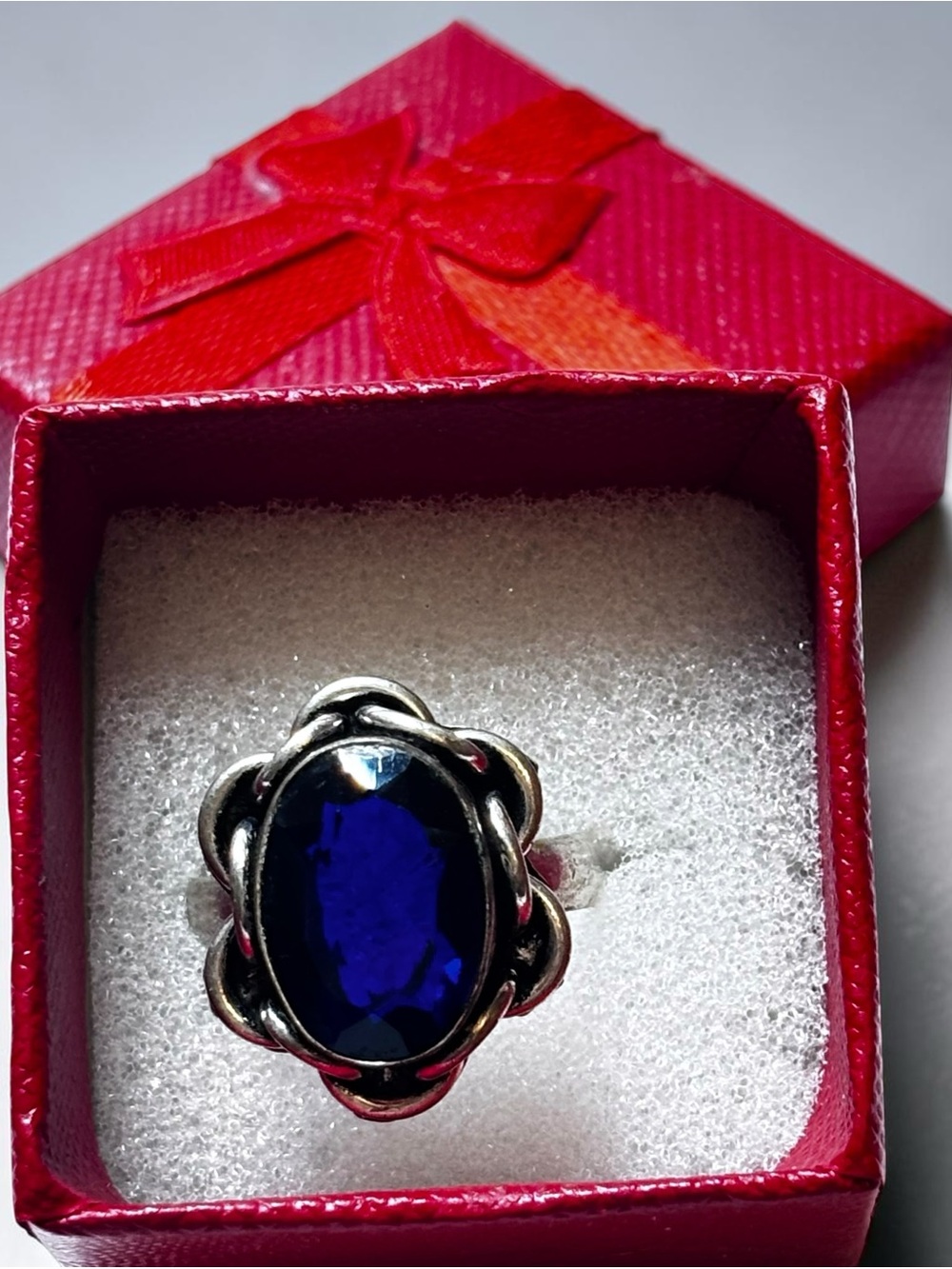 Vintage Style Oval Blue Sapphire Colored 925 Ring size 8